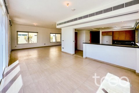 فيلا في Legacy, Jumeirah Park, دبي 4 غرف نوم, 386.2 م² رقم 119800 - صورة 4