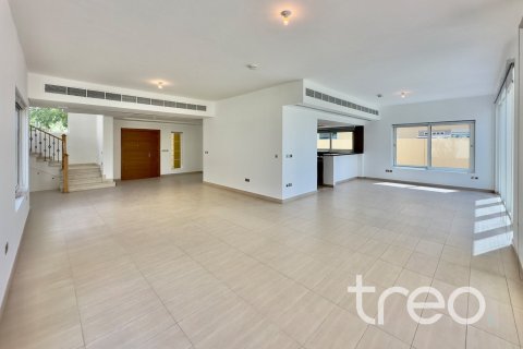 فيلا في Legacy, Jumeirah Park, دبي 4 غرف نوم, 386.2 م² رقم 119800 - صورة 3