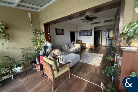 Villa in The Villa, Dubai 4 bedrooms, 626 sq.m. № 74409 - photo 11