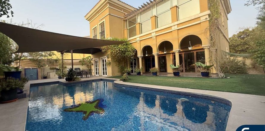 Villa in The Villa, Dubai 4 bedrooms, 626 sq.m. № 74409