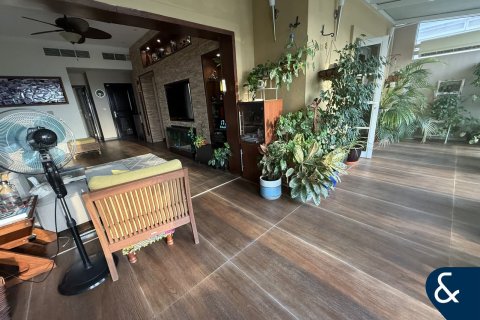 Villa in The Villa, Dubai 4 bedrooms, 626 sq.m. № 74409 - photo 12