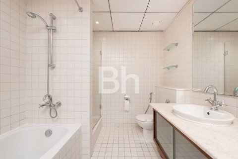 Apartment in Dubai Marina, Dubai 2 bedrooms, 126 sq.m. № 56634 - photo 4
