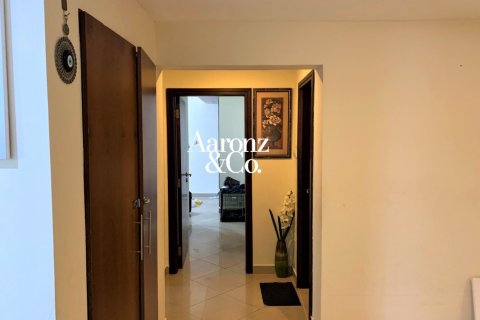 Apartment in Jumeirah Lake Towers, Dubai 2 bedrooms, 135 sq.m. № 110628 - photo 10