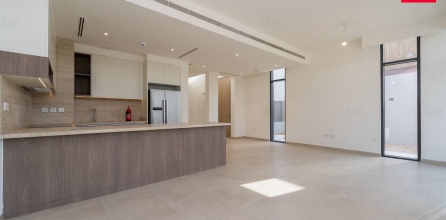 Вилла в Дубае, 4 спальни, 246.2м², № 109463