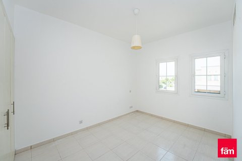 Villa in Dubai 3 bedrooms, 254.9 sq.m. № 109464 - photo 11