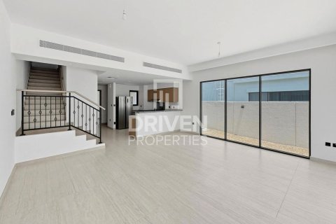 Townhouse in Damac Lagoons, Dubai 5 bedrooms, 219.62 sq.m. № 134443 - photo 16