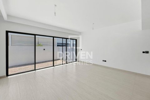 Townhouse in Damac Lagoons, Dubai 5 bedrooms, 219.62 sq.m. № 134443 - photo 15