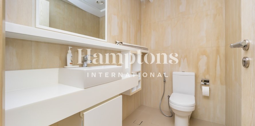 Квартира в Джумейра Бич Резиденс, Дубай, 2 спальни, 155м², № 90161