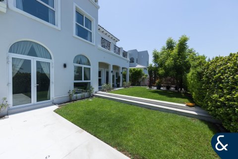 Villa in Jumeirah Golf Estates, Dubai 5 bedrooms, 658 sq.m. № 75854 - photo 3