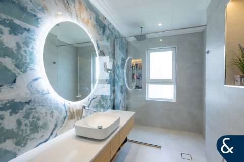 Villa in Jumeirah Golf Estates, Dubai 5 bedrooms, 658 sq.m. № 75854 - photo 14