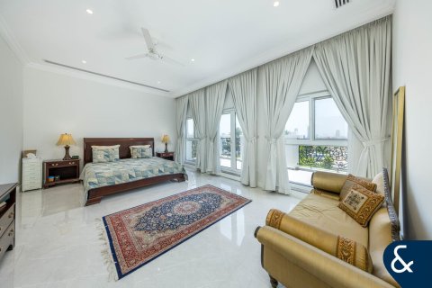 Villa in Jumeirah Golf Estates, Dubai 5 bedrooms, 658 sq.m. № 75854 - photo 15