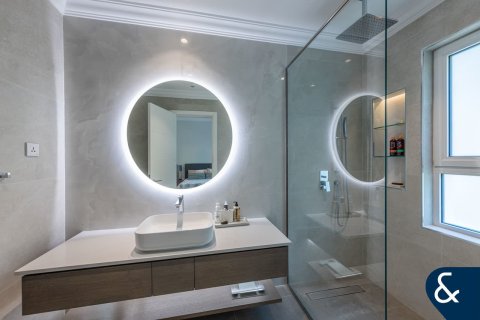 Villa in Jumeirah Golf Estates, Dubai 5 bedrooms, 658 sq.m. № 75854 - photo 18