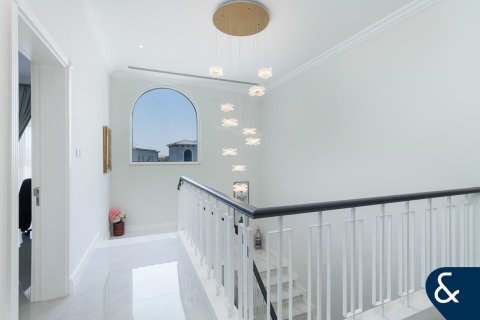 Villa in Jumeirah Golf Estates, Dubai 5 bedrooms, 658 sq.m. № 75854 - photo 11