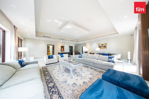 Villa à Al Barsha, Dubai, 5 chambres, 967.2 m², № 133373 - photo 9