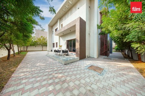 Villa à Al Barsha, Dubai, 5 chambres, 967.2 m², № 133373 - photo 3
