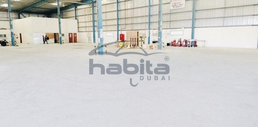 Entrepôt à Jebel Ali, Dubai, 5574.1 m², № 7729