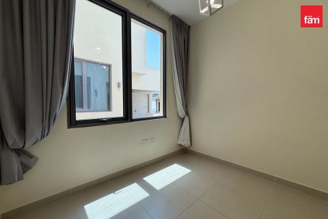 Villa in Dubai Hills Estate, Dubai 4 bedrooms, 201.8 sq.m. № 115798 - photo 12