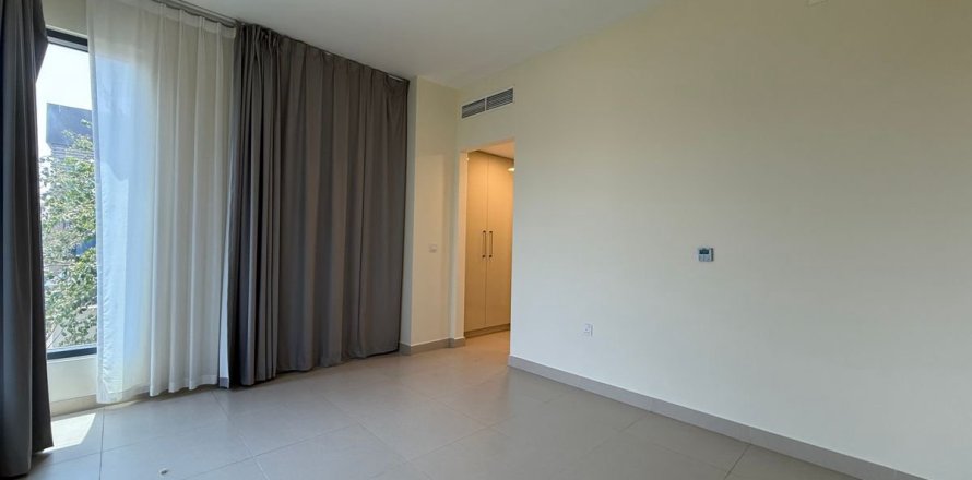 Villa in Dubai Hills Estate, Dubai 4 bedrooms, 201.8 sq.m. № 115798
