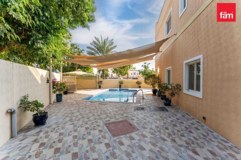 Снять в аренду виллу в Дубае: 5 спален, 543.6м², № 72135 - фото 28