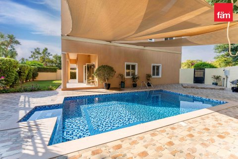 Снять в аренду виллу в Дубае: 5 спален, 543.6м², № 72135 - фото 30