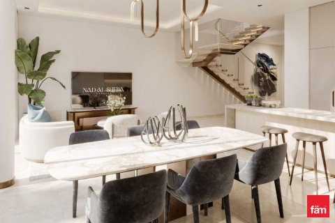 Villa à Dubai, 5 chambres, 524.9 m², № 72138 - photo 2