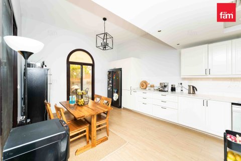 Townhouse in Dubai 4 bedrooms, 309.4 sq.m. № 50670 - photo 7