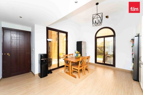 Townhouse in Dubai 4 bedrooms, 309.4 sq.m. № 50670 - photo 11