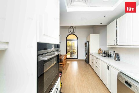 Townhouse in Dubai 4 bedrooms, 309.4 sq.m. № 50670 - photo 6