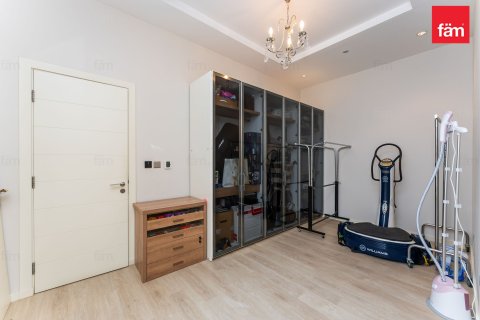 Apartment in Palm Jumeirah, Dubai 3 bedrooms, 210.5 sq.m. № 70452 - photo 24