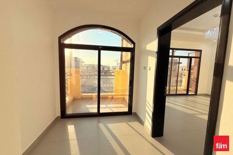 Villa en Al Furjan, Dubai, 5 dormitorios, 600 m², № 76916 - foto 24