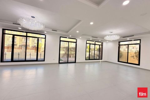 Villa en Al Furjan, Dubai, 5 dormitorios, 600 m², № 76916 - foto 3