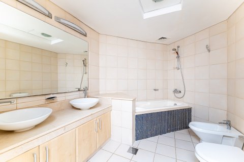Appartement à Palm Jumeirah, Dubai, 2 chambres, 150 m², № 120536 - photo 10