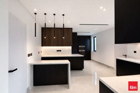 Снять в аренду виллу в Jumeirah Park, Дубай: 5 спален, 561м², № 99925 - фото 18