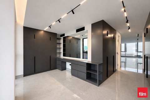 Снять в аренду виллу в Jumeirah Park, Дубай: 5 спален, 561м², № 99925 - фото 4