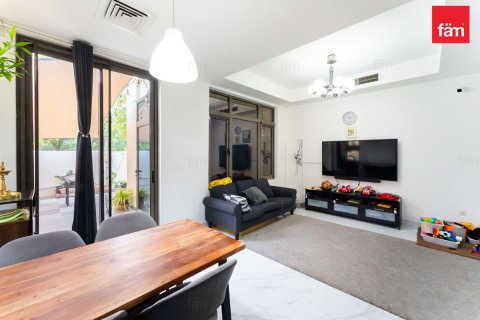 Вилла в Риме, Дубай, 3 спальни, 249.5м², № 99926