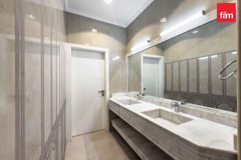 Снять в аренду виллу в Аль-Барше, Дубай: 6 спален, 982.3м², № 84192 - фото 16