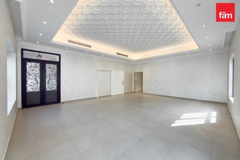 Снять в аренду виллу в Аль-Барше, Дубай: 6 спален, 982.3м², № 84192 - фото 20