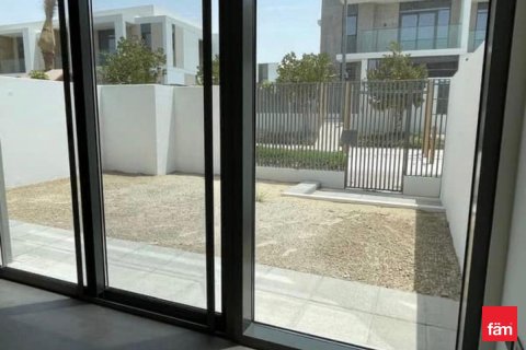 Adosado en Dubai, 3 dormitorios, 145.4 m², № 84201 - foto 11