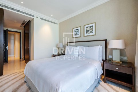 Apartment in The Address Residence Fountain Views, Downtown Dubai (Downtown Burj Dubai), Dubai 2 bedrooms, 123.93 sq.m. № 136692 - photo 11