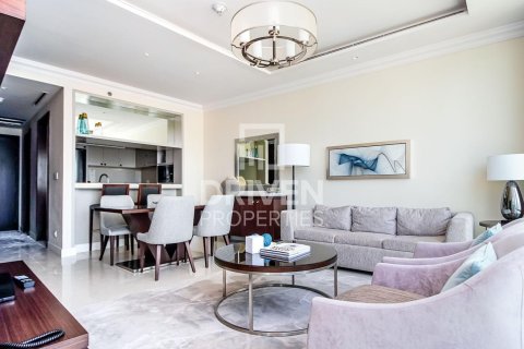 Apartment in The Address Residence Fountain Views, Downtown Dubai (Downtown Burj Dubai), Dubai 2 bedrooms, 123.93 sq.m. № 136692 - photo 2
