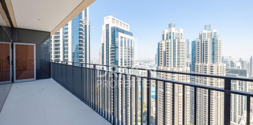 Apartment in BLVD Crescent, Downtown Dubai (Downtown Burj Dubai), Dubai 3 bedrooms, 184.32 sq.m. № 136695