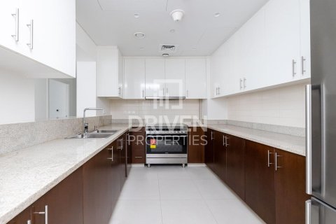 Apartment in BLVD Crescent, Downtown Dubai (Downtown Burj Dubai), Dubai 3 bedrooms, 184.32 sq.m. № 136695 - photo 8