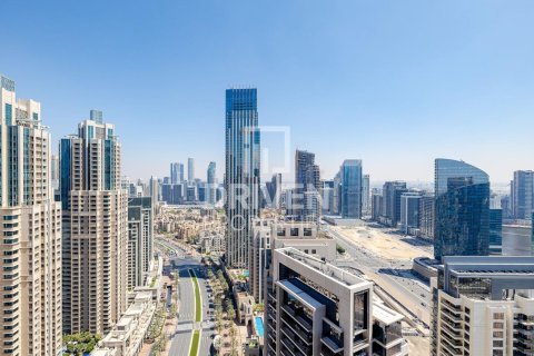 Apartment in BLVD Crescent, Downtown Dubai (Downtown Burj Dubai), Dubai 3 bedrooms, 184.32 sq.m. № 136695 - photo 21