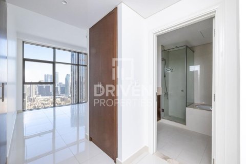 Apartment in BLVD Crescent, Downtown Dubai (Downtown Burj Dubai), Dubai 3 bedrooms, 184.32 sq.m. № 136695 - photo 11