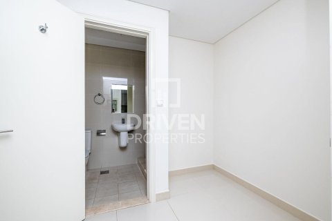 Apartment in BLVD Crescent, Downtown Dubai (Downtown Burj Dubai), Dubai 3 bedrooms, 184.32 sq.m. № 136695 - photo 16