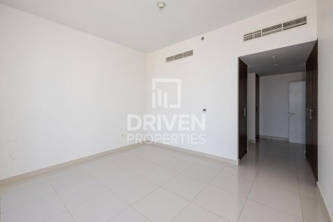 Apartment in BLVD Crescent, Downtown Dubai (Downtown Burj Dubai), Dubai 3 bedrooms, 184.32 sq.m. № 136695 - photo 12