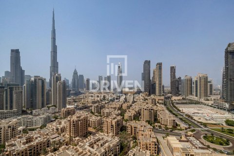 Appartement à Bellevue Towers, Downtown Dubai (Downtown Burj Dubai), Dubai, 3 chambres, 280 m², № 65210 - photo 1