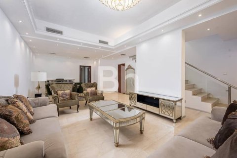 Villa in Jumeirah Village Circle, Dubai 4 bedrooms, 372 sq.m. № 6332 - photo 2