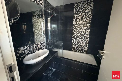 Appartement à Business Bay, Dubai, 1 chambre, 79.8 m², № 106219 - photo 2