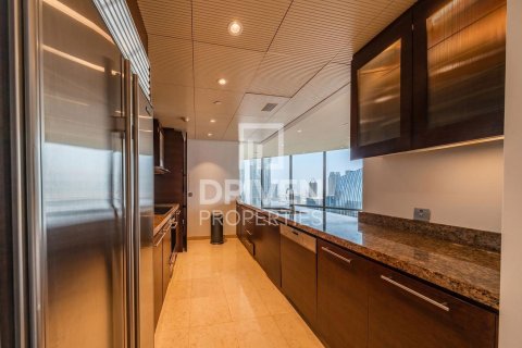 Apartment in Downtown Dubai (Downtown Burj Dubai), Dubai 3 bedrooms, 216.65 sq.m. № 138370 - photo 3